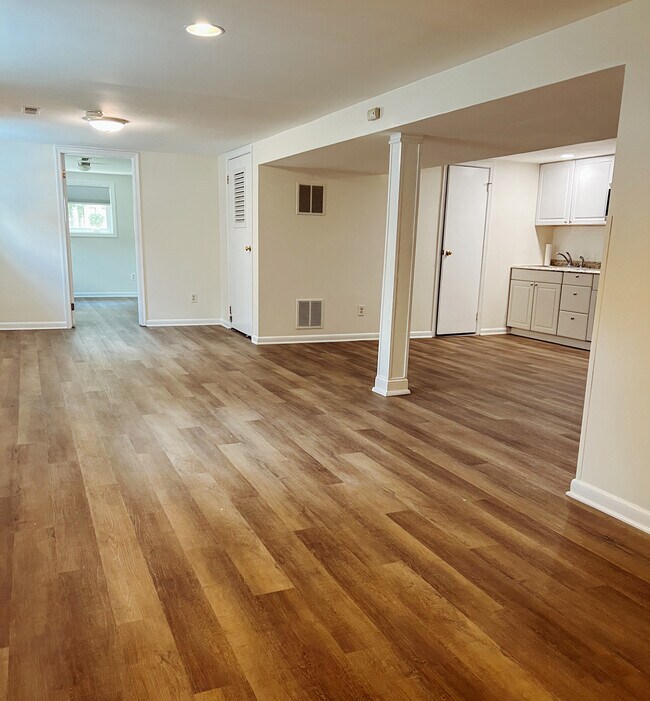 Building Photo - 7441 Convair Dr