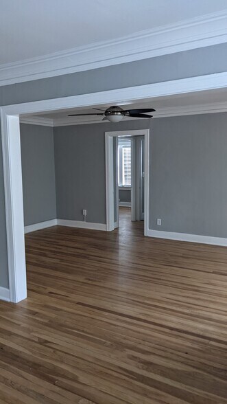 Building Photo - 127-129 E 46th St
