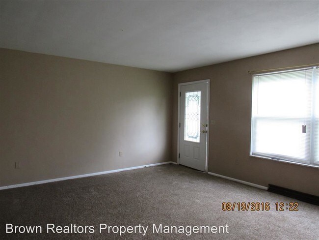 Building Photo - 9139 Wedgewood Dr