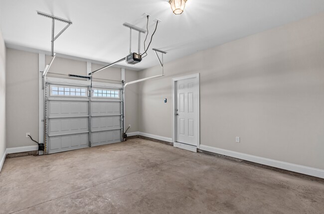 Building Photo - 212 Clifton Dr
