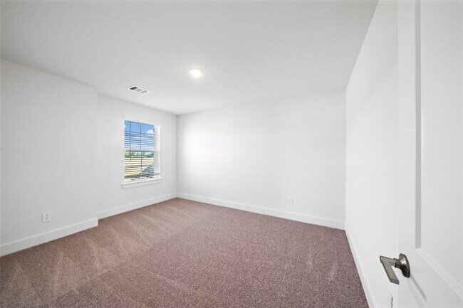 Building Photo - 21315 Mountain Haya Trl