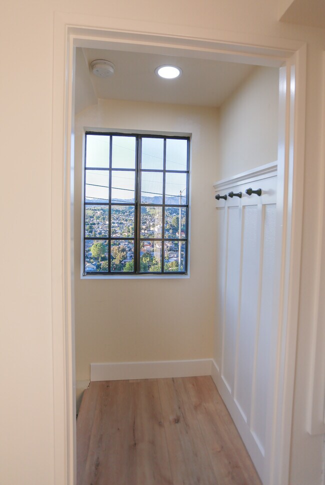 Building Photo - 2737 Chadwick Cir