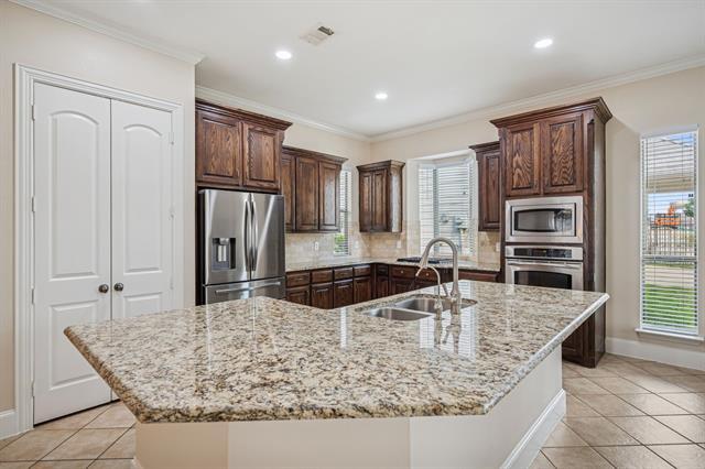 Building Photo - 7905 Texian Trail