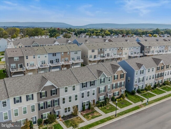 Building Photo - 179 Presidents Pointe Ave