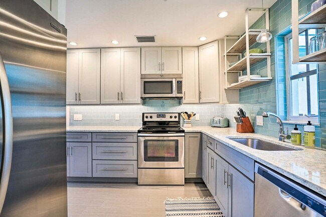 Building Photo - 174 Bobolink Way