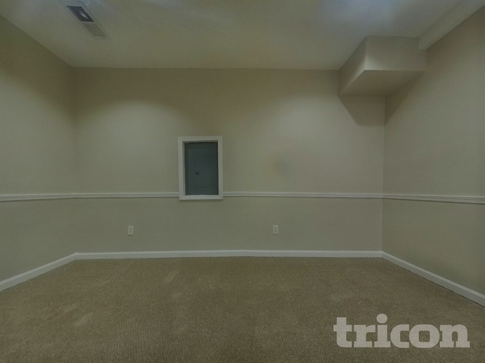 Building Photo - 6402 Hillview Ln