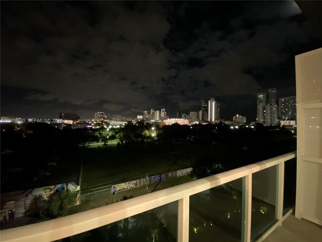 Building Photo - 1749 NE Miami Ct