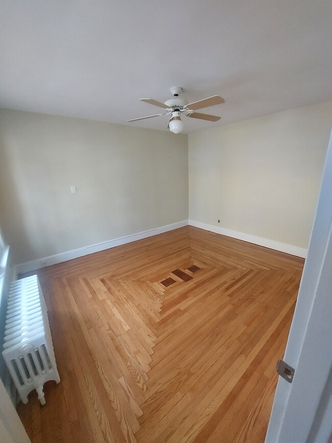 Building Photo - 12 East St