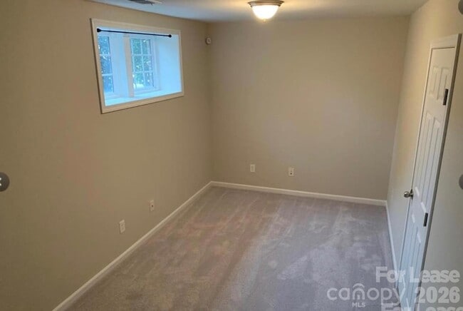 Building Photo - 280 W Bland St