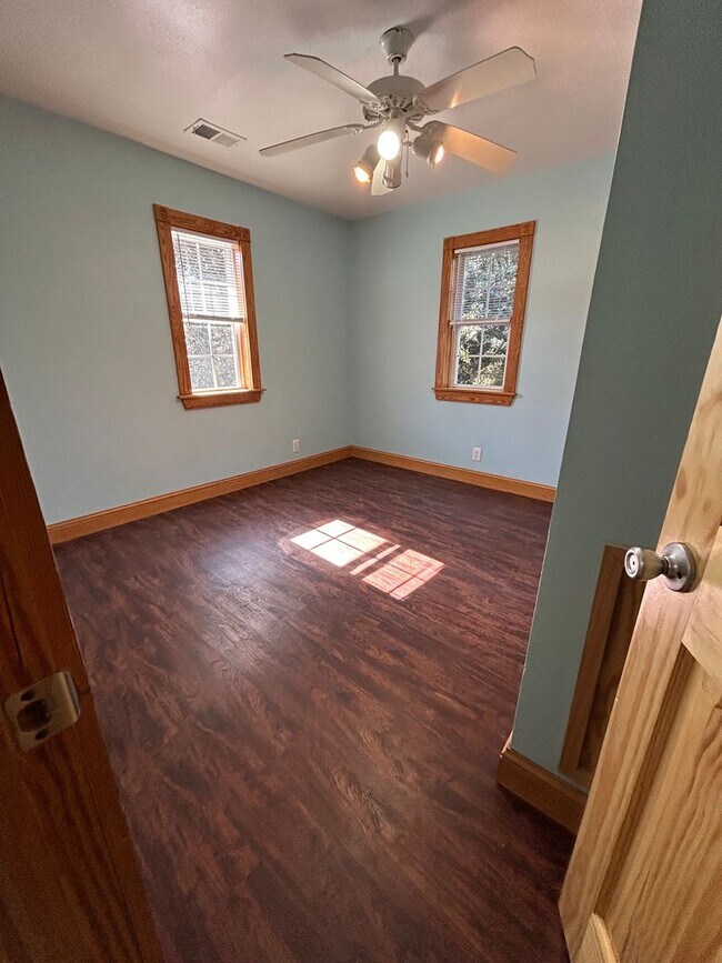 Building Photo - 2 Bedroom 2 Bath Home in Kill Devil Hills