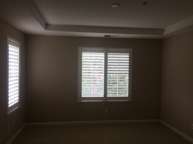 Building Photo - 4057 Crandall Cir