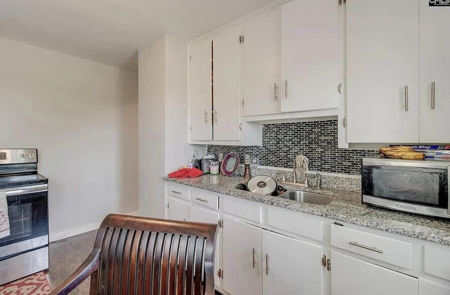 Building Photo - 1400 Dreher St