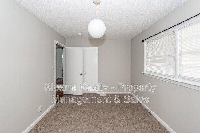 Building Photo - 1520 N Avalon Cir