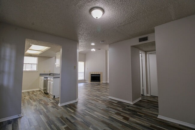 Building Photo - 3811 Bremen Ave