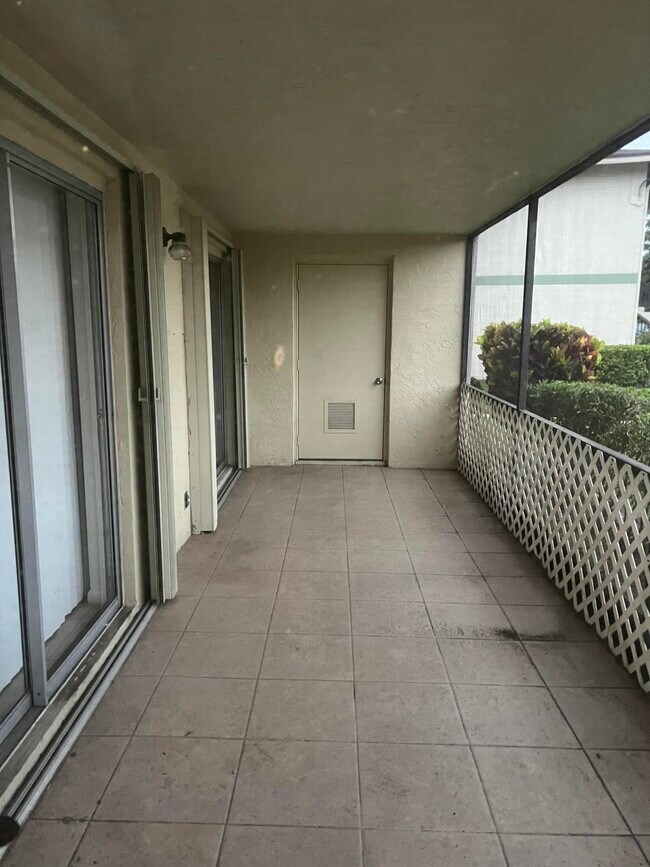 Building Photo - 6272 Chasewood Dr