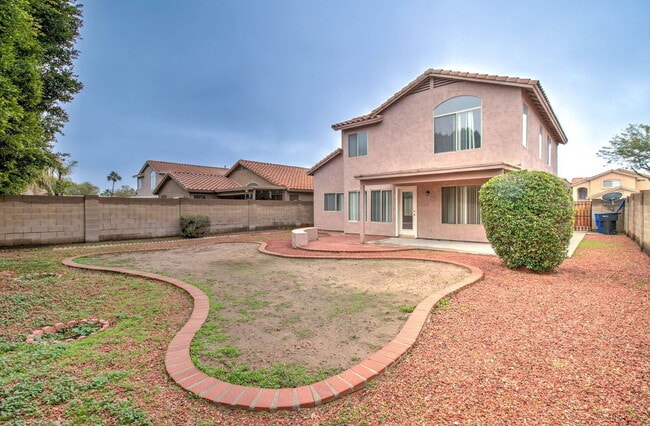 Building Photo - 1350 W Pelican Ct