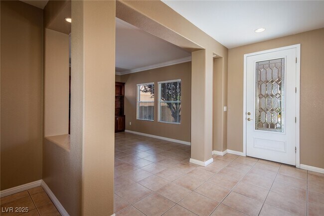 Building Photo - 10248 Santo Nina Ct