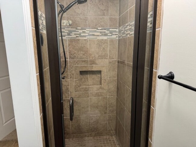 Building Photo - 200 Snead Rd