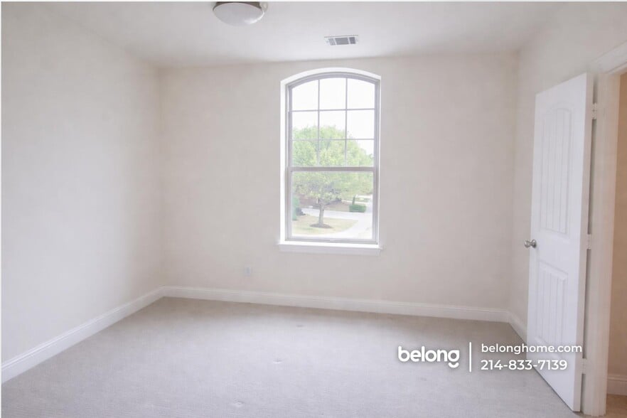 Building Photo - 8417 Lewis Canyon Dr