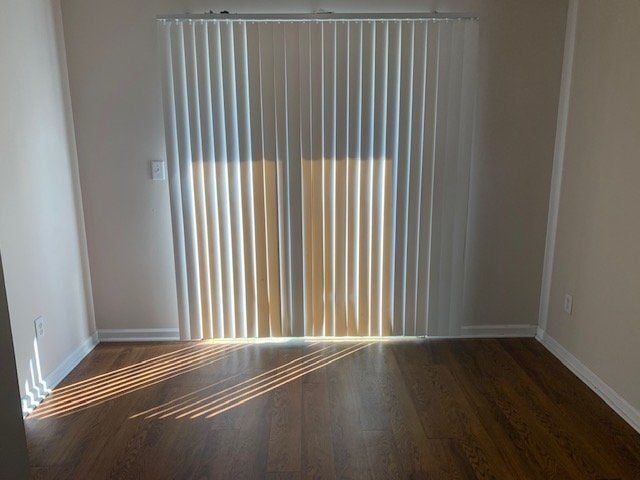 Building Photo - 2002 River Dr