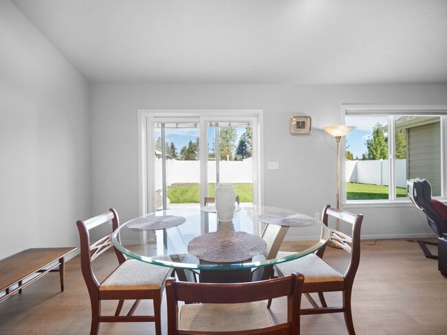 Building Photo - 3 bedroom/2 bathroom home in Spokane Valley (Furnished)