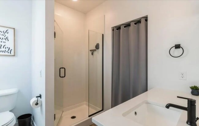 Building Photo - 1393 Keosauqua Way