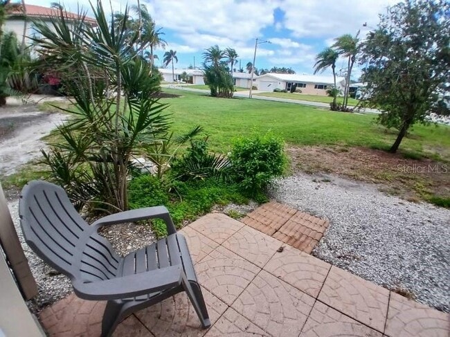 Building Photo - 10350 Imperial Point Dr W