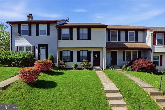 Building Photo - 663 Johahn Dr