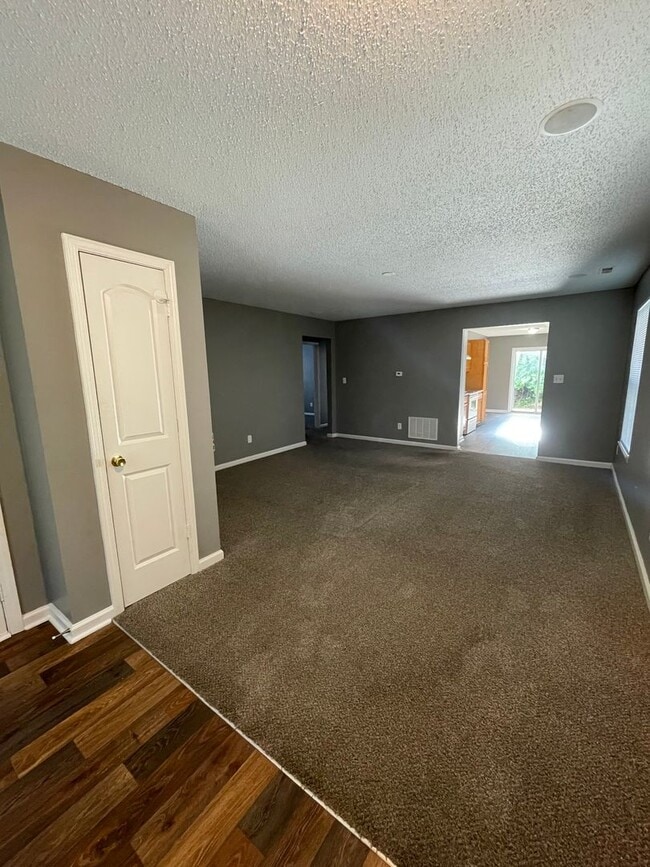 Building Photo - 3909 Candle Berry Dr