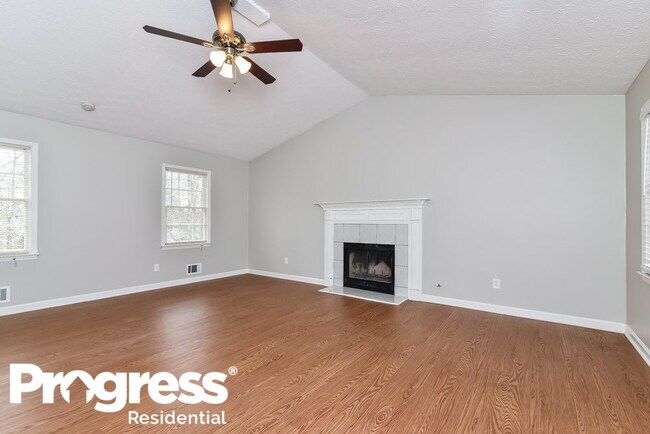 Building Photo - 490 Radio Ct