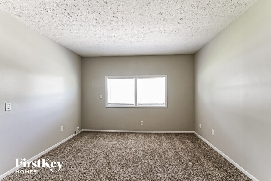 Building Photo - 4939 Norcroft Dr