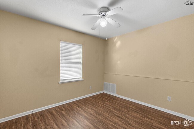 Building Photo - 1218 Glendora Dr