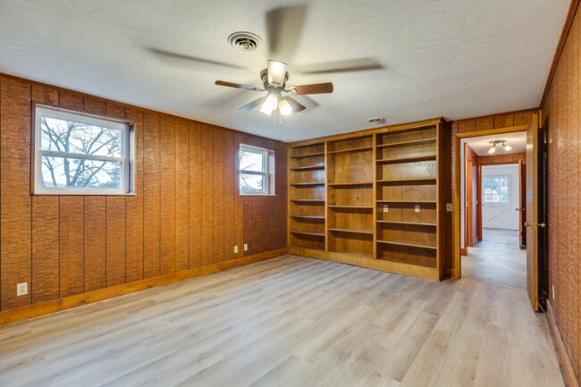 Building Photo - 134 Howes Chapel Rd