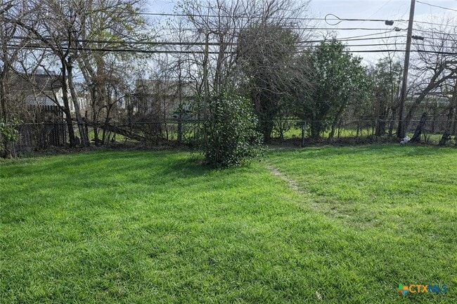 Building Photo - 710 Jefferis Ave