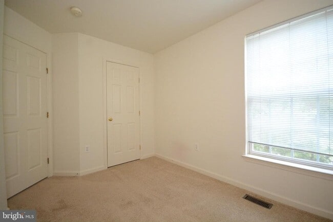 Building Photo - 6506 Wiltshire Dr