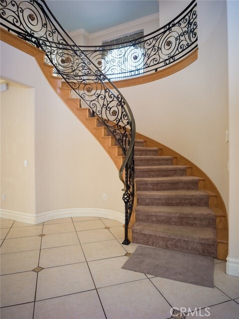 Building Photo - 146 W Le Roy Ave