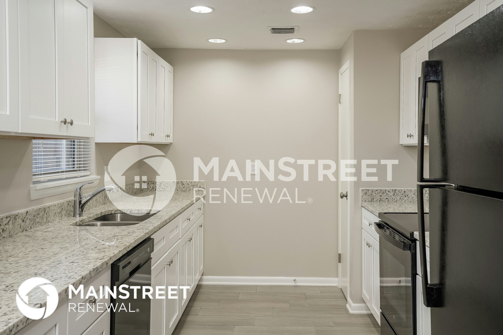 Building Photo - 970 Dostie Cir