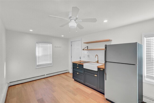 Building Photo - 70 Orchard Pl
