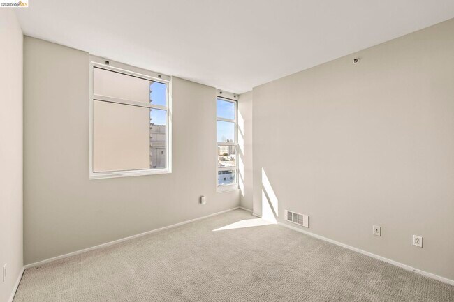 Building Photo - 1 Lakeside Dr