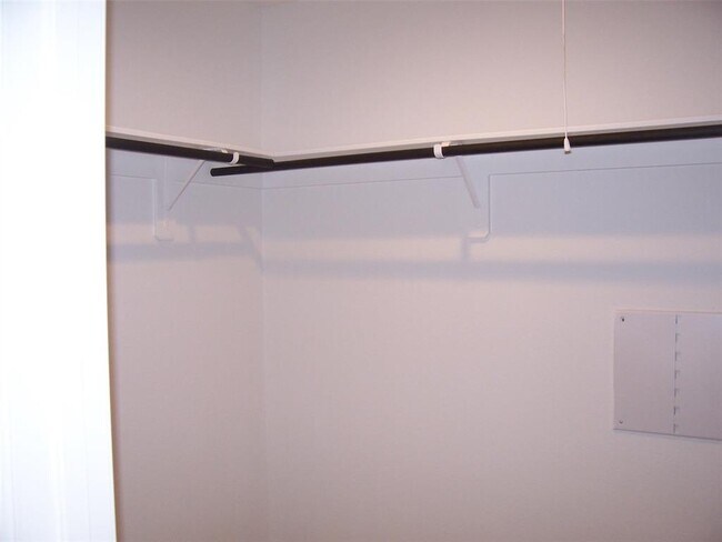 Building Photo - 5015 Rosevine Way