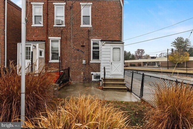 Building Photo - 534 Bergen St
