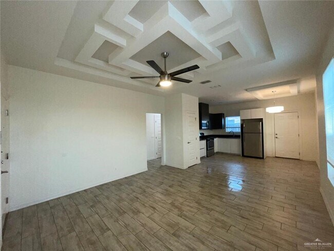 Building Photo - 11 Valeria St