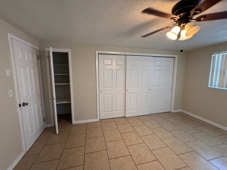 Building Photo - 1620 Marengo Dr