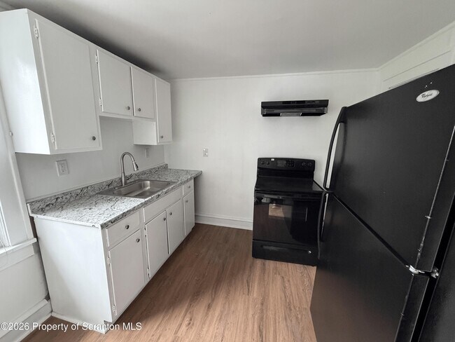 Building Photo - 771 Hazle St