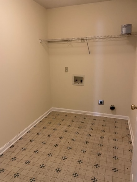 Building Photo - 16 Stoney Hill Rd