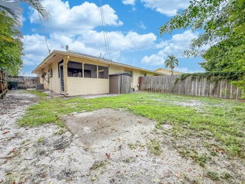 Building Photo - 3100 N Dixie Hwy