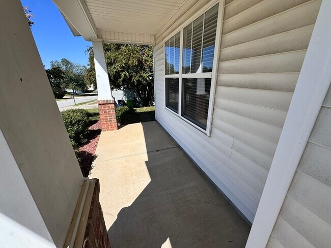 Building Photo - Classic 4-Bedroom Home in McKinley Mill