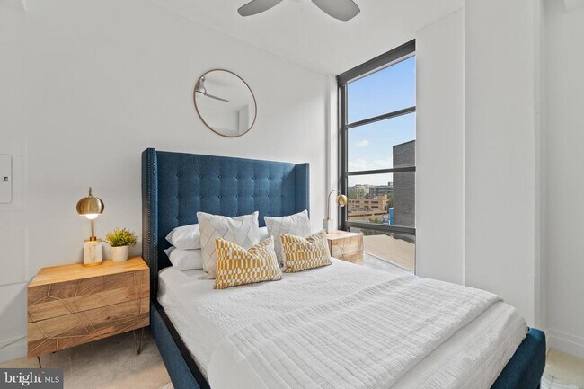 Building Photo - 2120 Vermont Ave NW