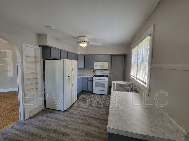 Primary Photo - 511 S Frederick Ave