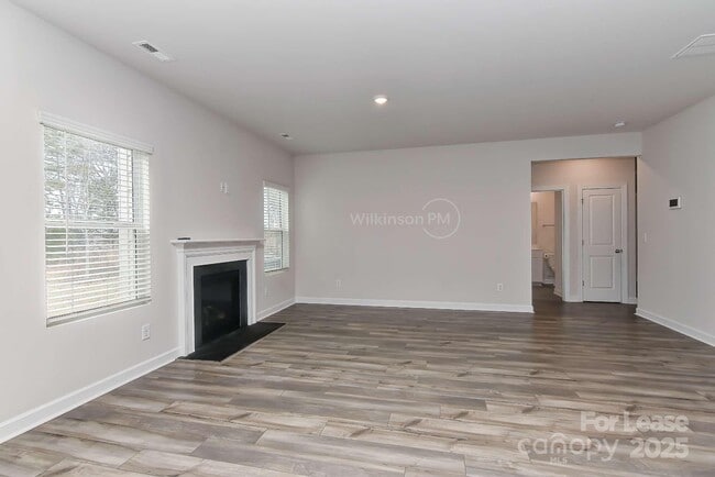 Building Photo - 4104 Armstrong Farm Dr